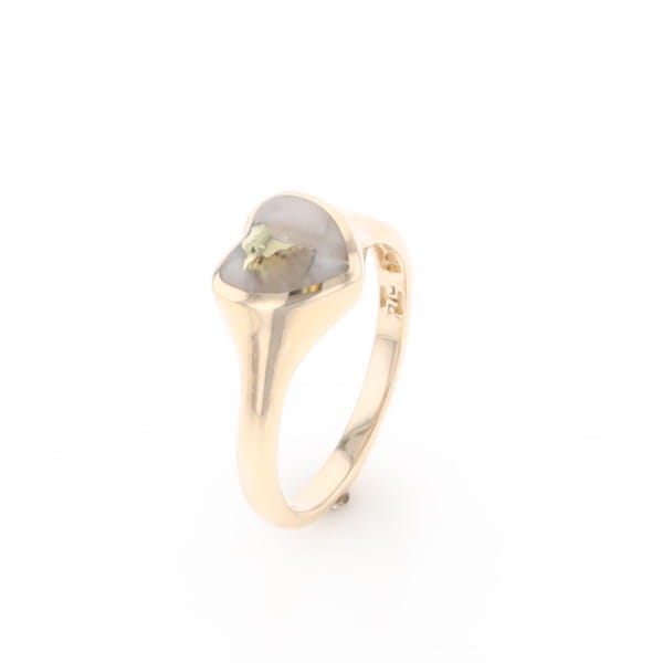 Gold Quartz Ring Heart Shape Inlaid Design