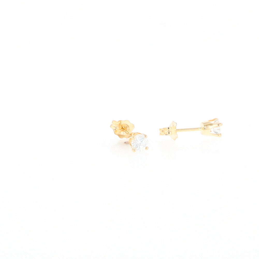 0.41ctw Diamond Stud Earrings