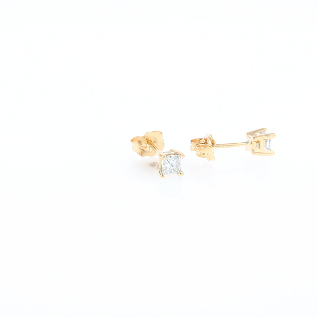 0.38ctw Diamond Stud Earrings