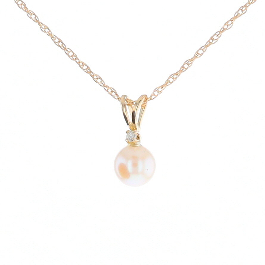 Pearl Pendant with Diamond Accent