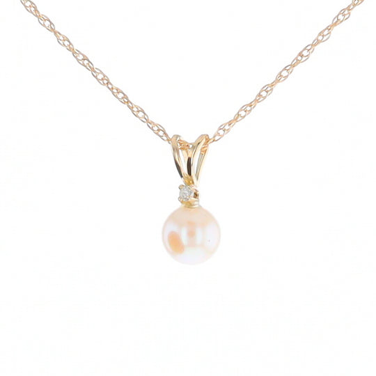 Pearl Pendant with Diamond Accent