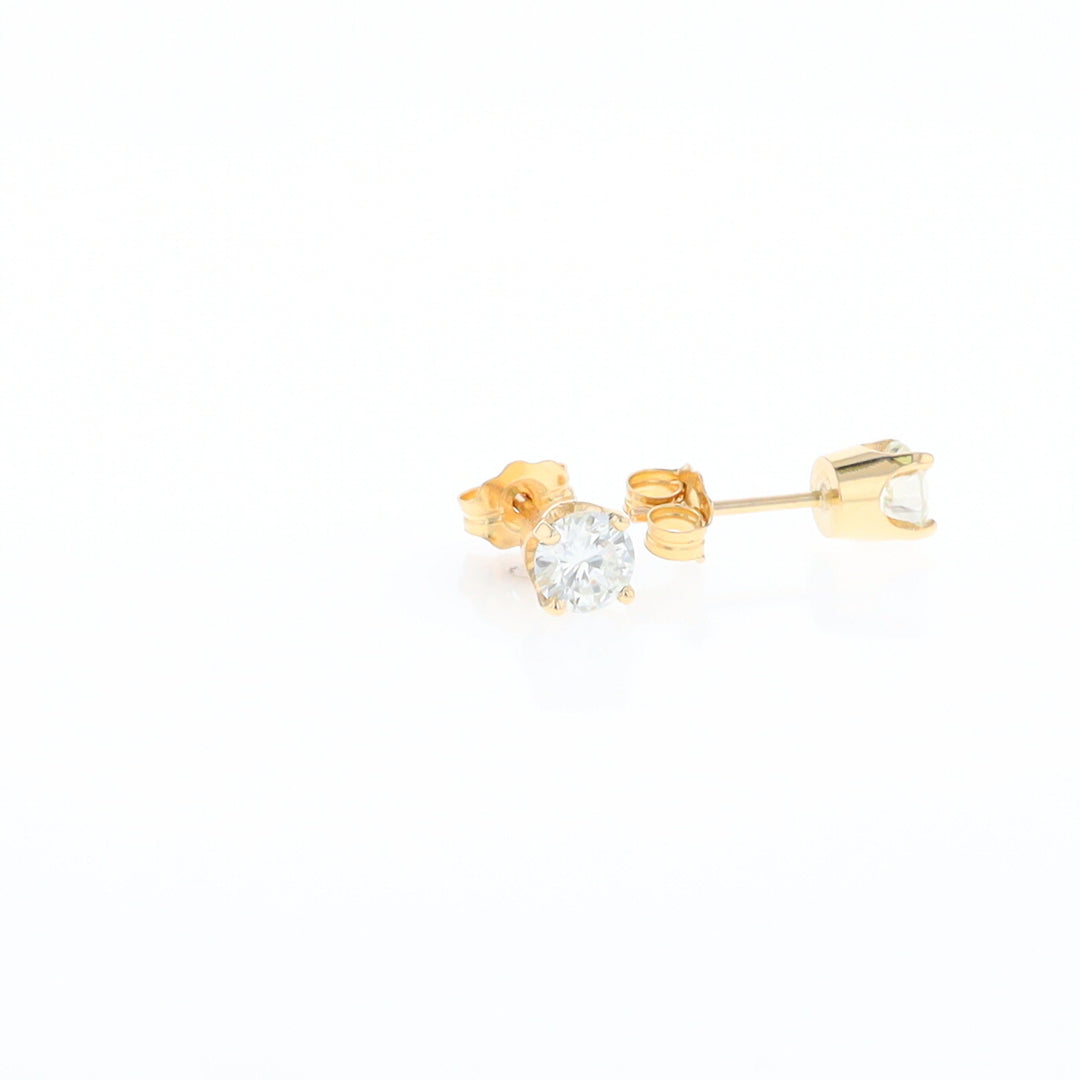 0.72ctw Diamond Stud Earrings