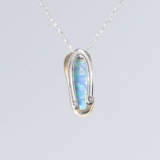 Opal Pendant Inlaid Single Sandal Design