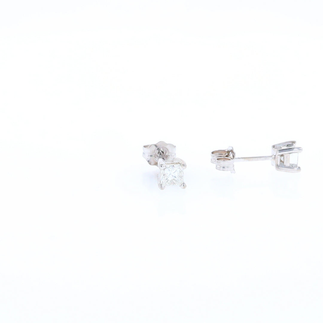 0.51ctw Diamond Stud Earrings