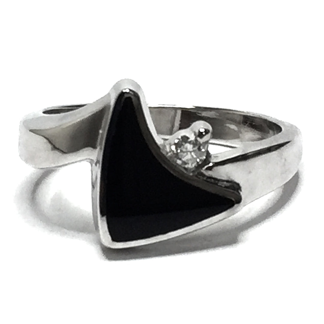 Onyx Inlaid Sail Design .04Ctw Diamond Ring
